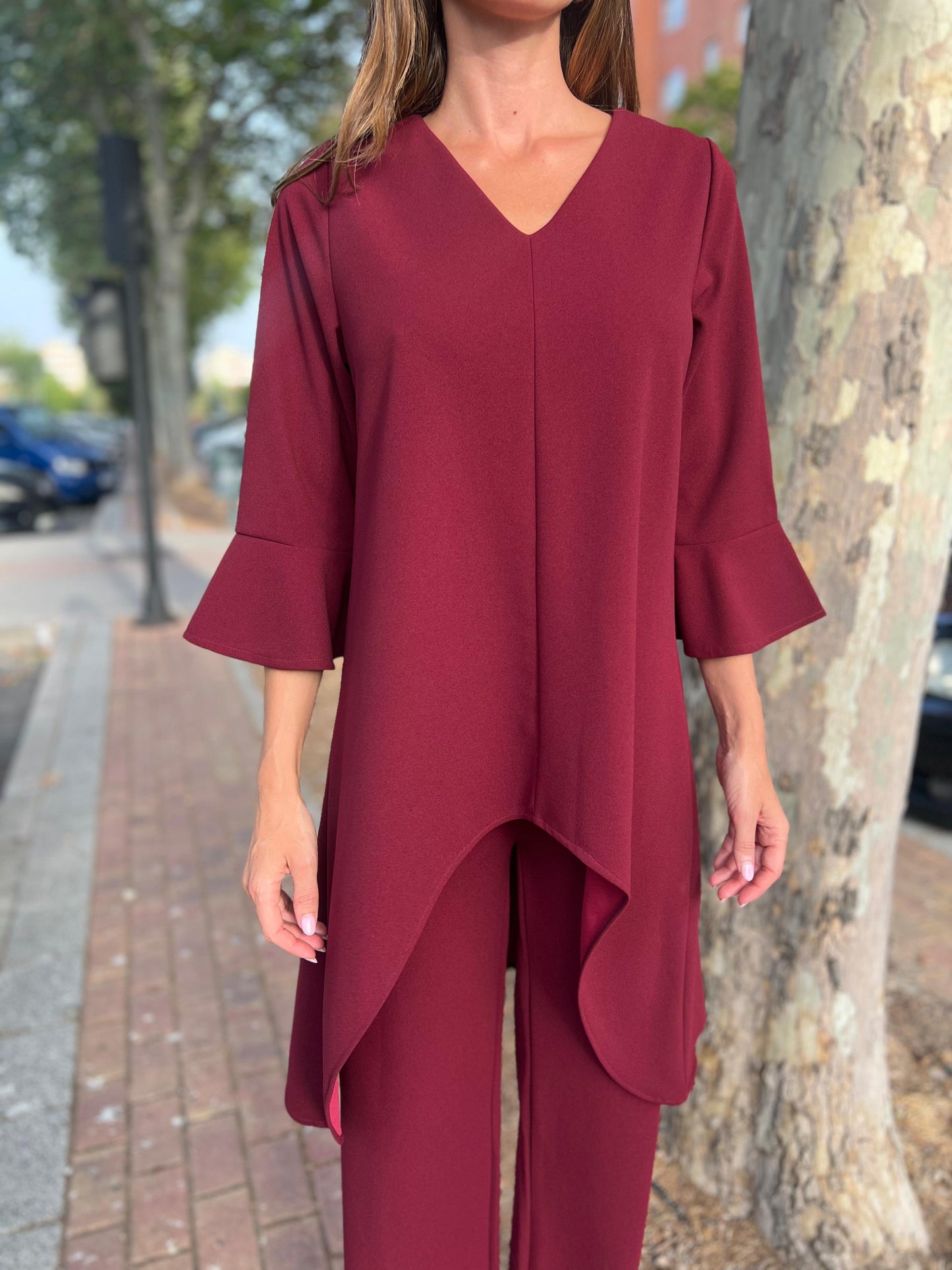 Conjunto túnica larga y pantalón en neocrepe granate-0