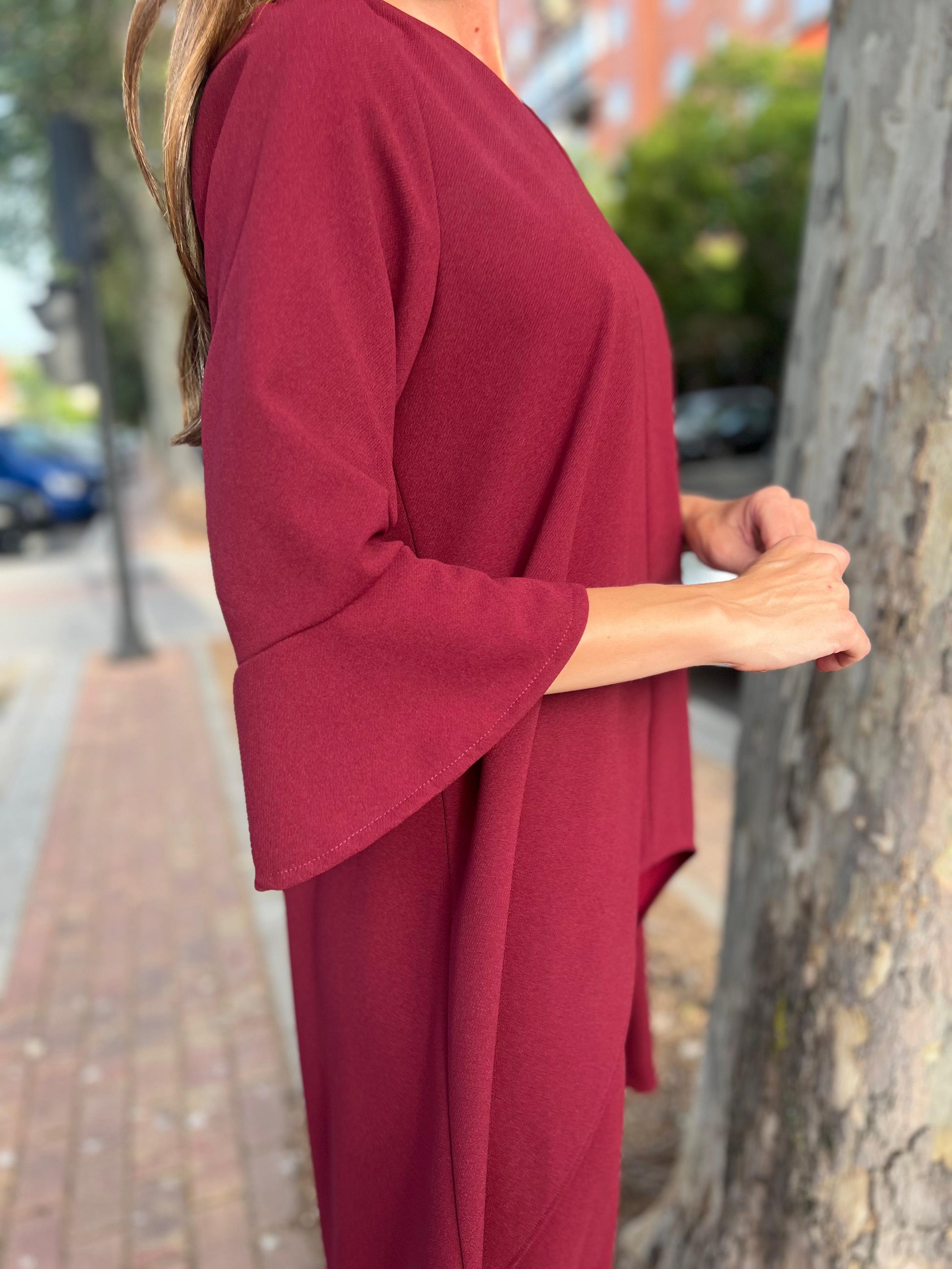 Conjunto túnica larga y pantalón en neocrepe granate-2