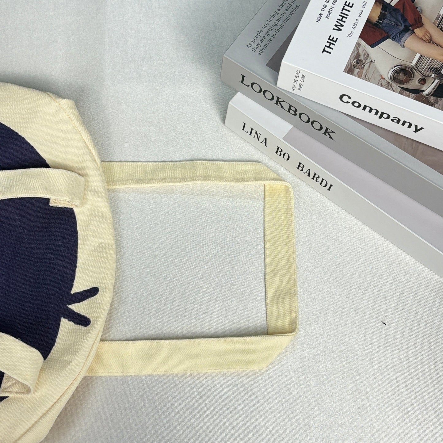 HAYA: Large zipper tote bag-4