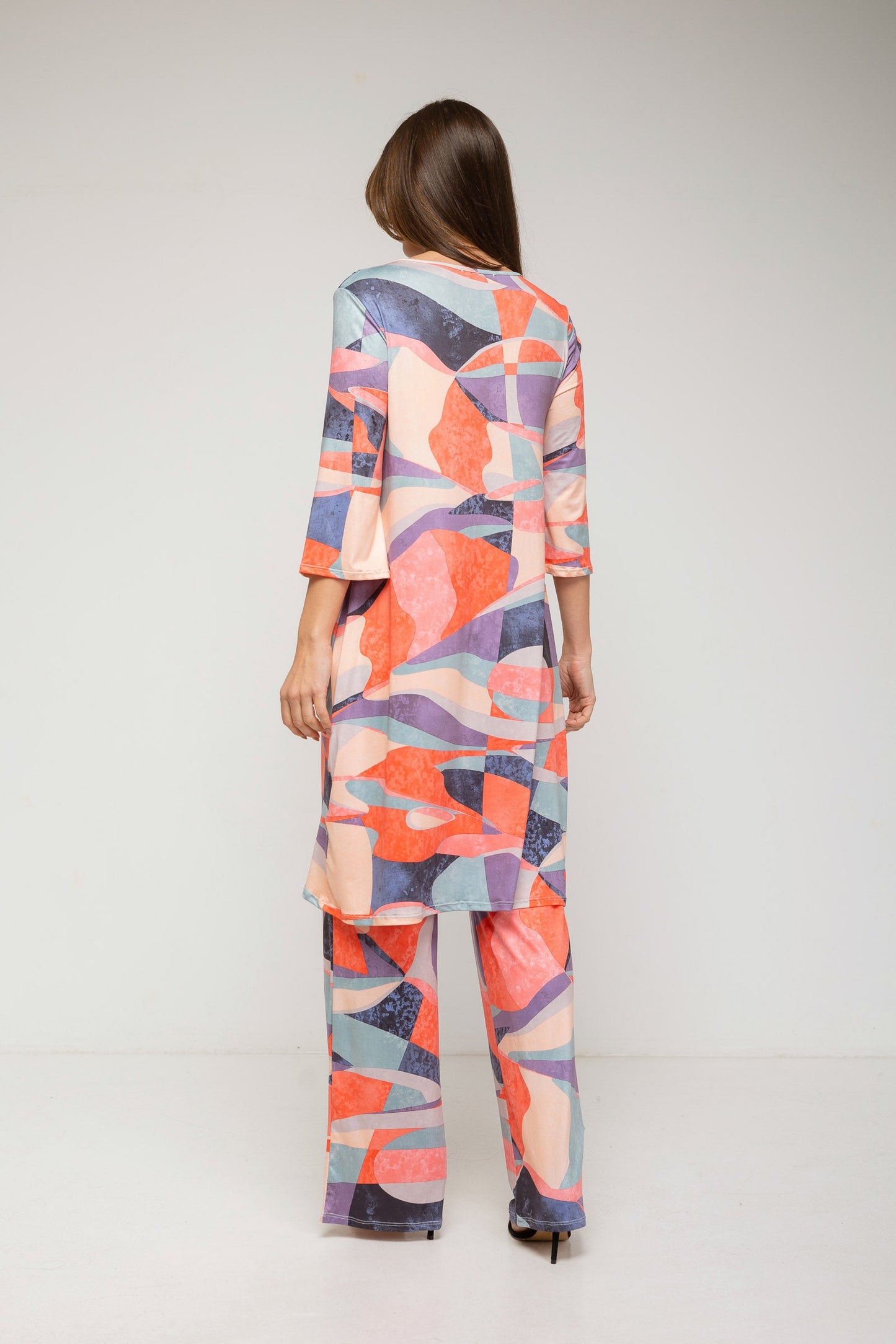 Conjunto de túnica larga estampada y pantalón color coral-4