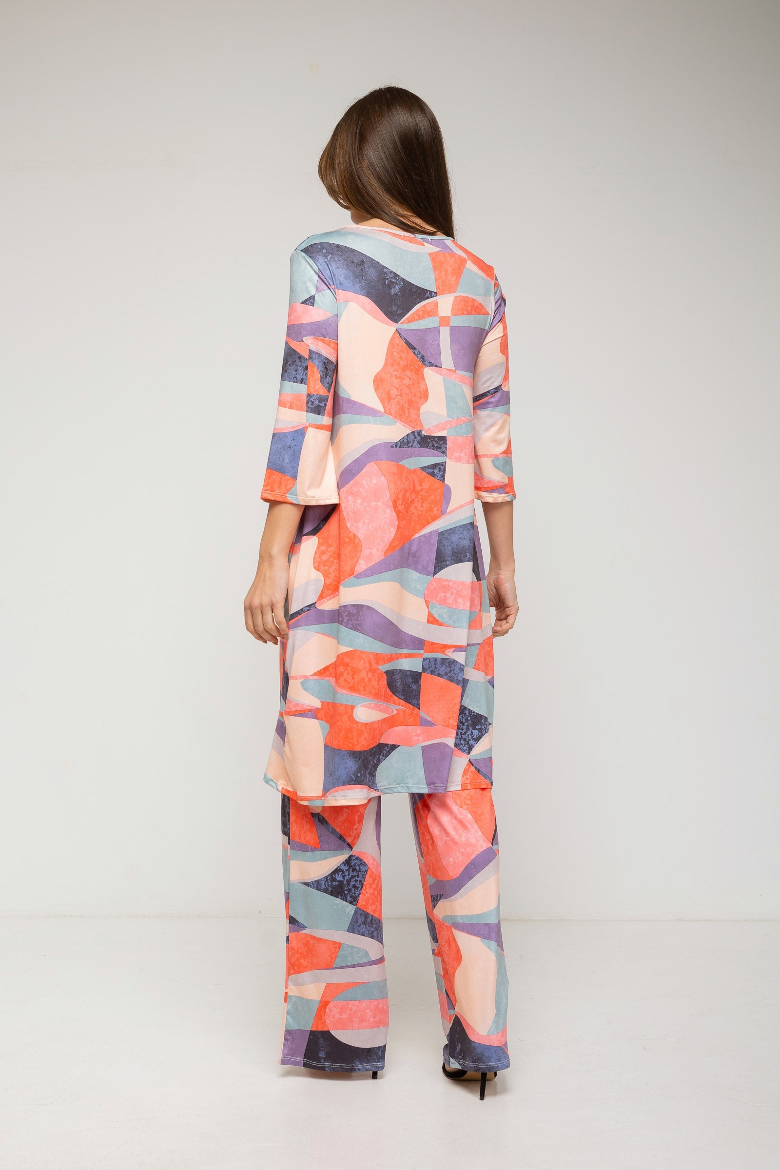 Conjunto de túnica larga estampada y pantalón color coral-4