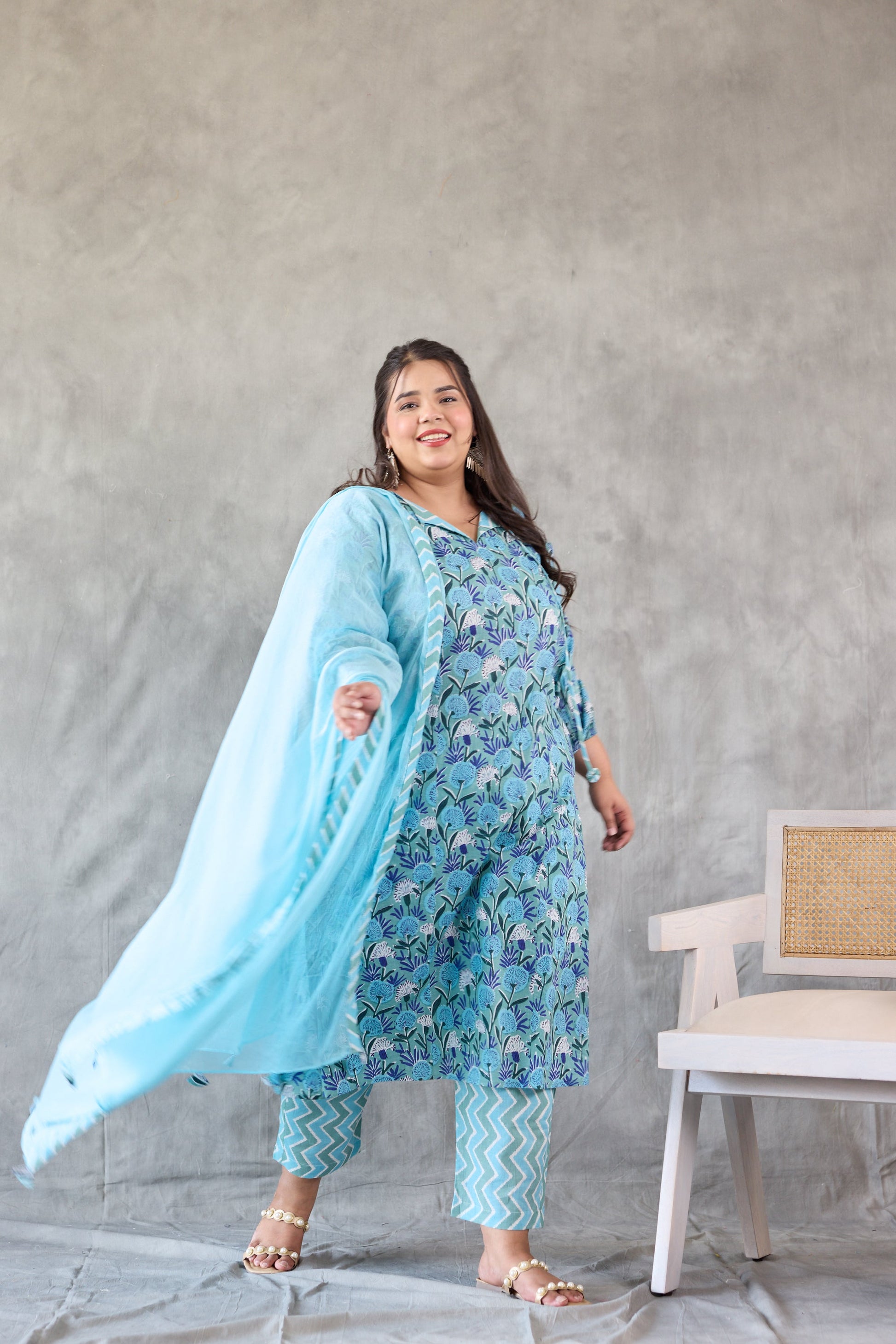 Blue Floral Printed Kurta Set - (Set of 3)-2