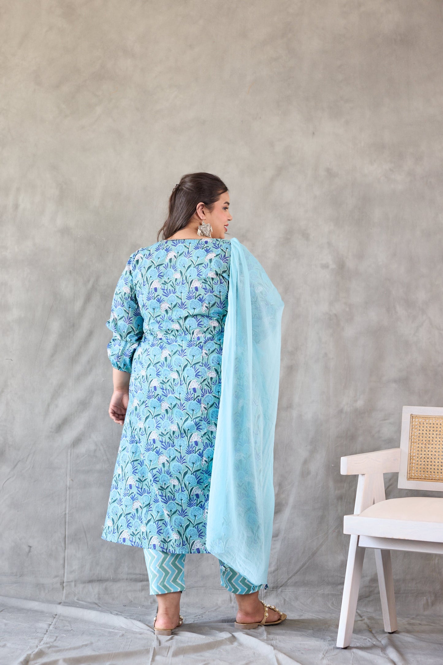 Blue Floral Printed Kurta Set - (Set of 3)-4