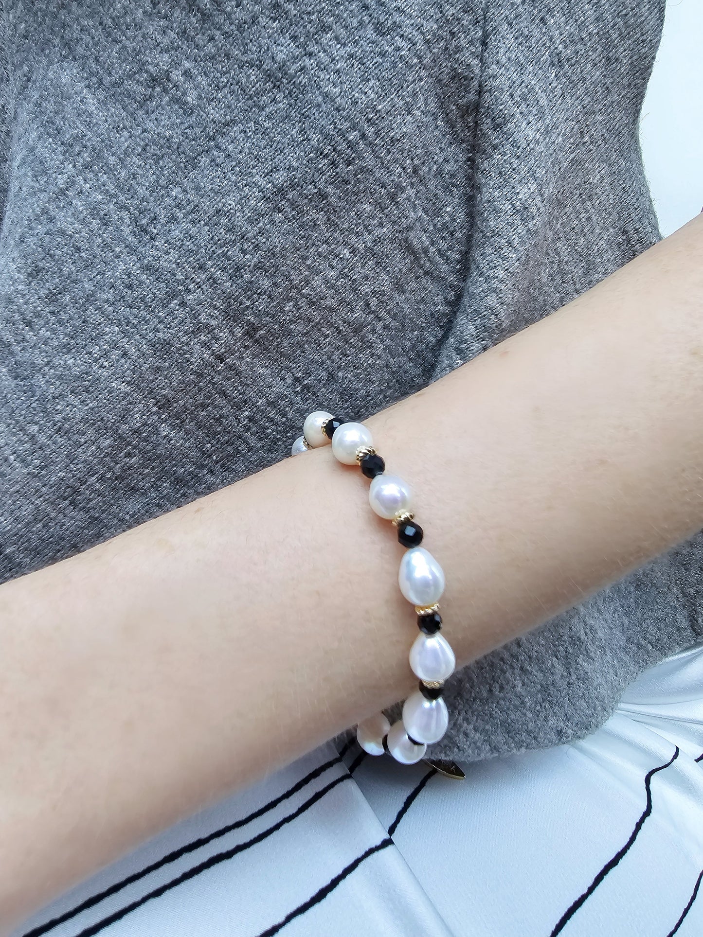 Freshwater Pearls With Black Obsidian Adjustable Bracelet PB001-2