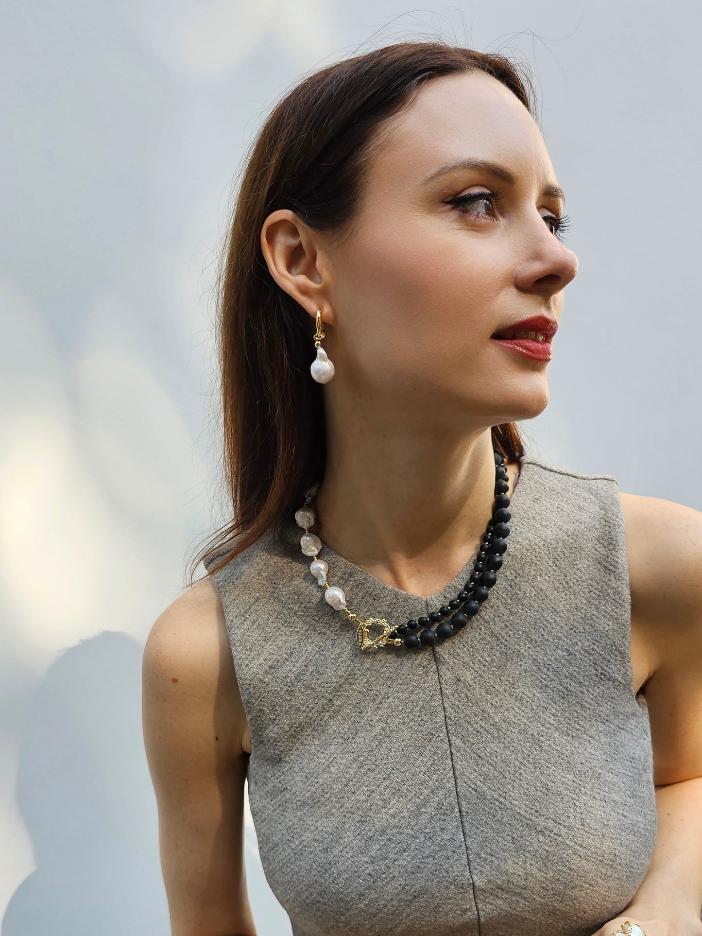 Black Obsidian And White Baroque Pearls Necklace PN003-0