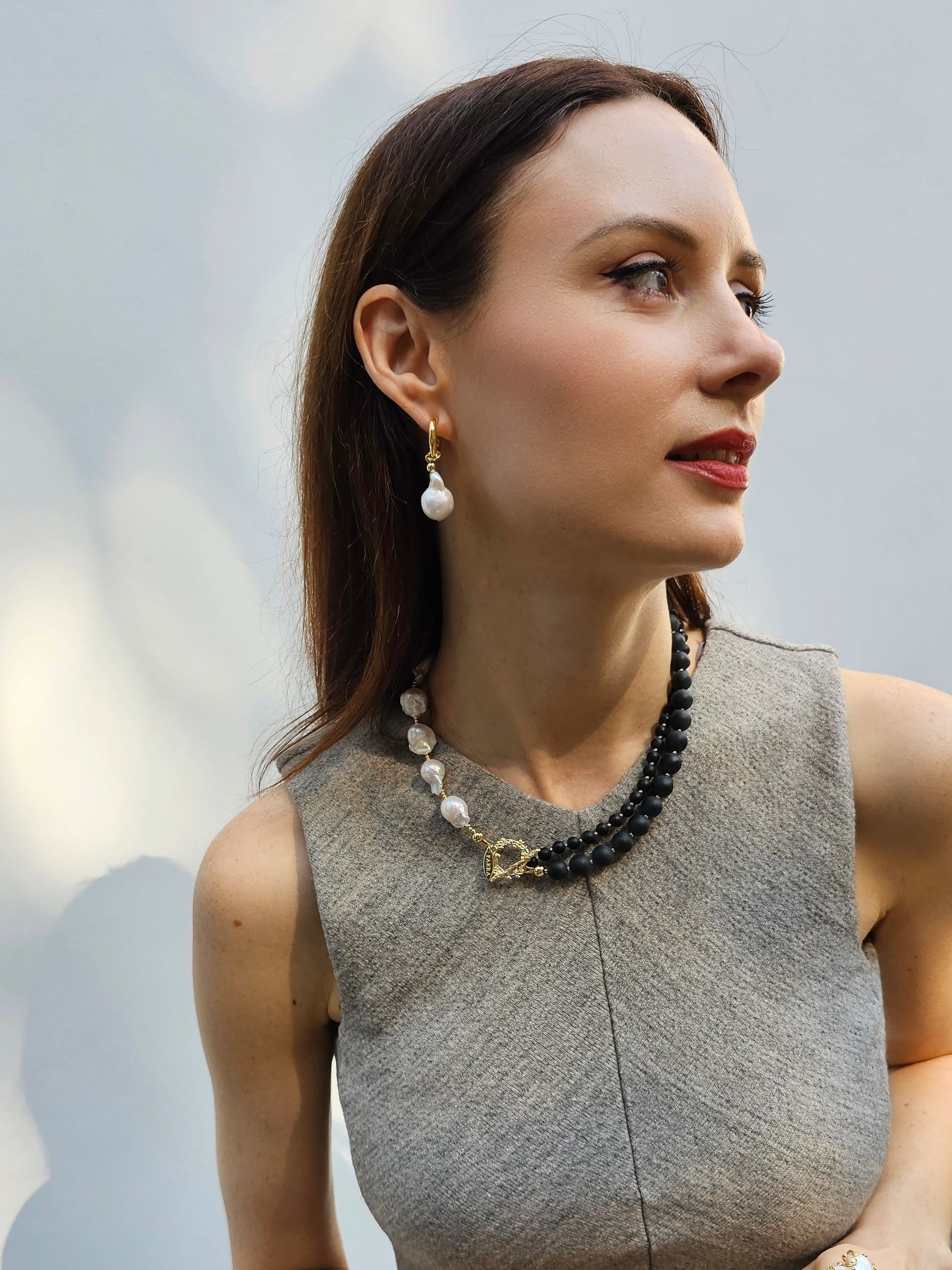 Black Obsidian And White Baroque Pearls Necklace PN003-0