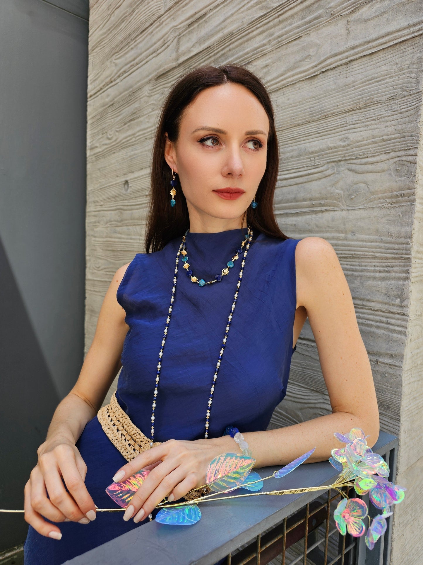 Heart-Shaped Lapis and Apatite Flower Dangle Earrings PE025-3