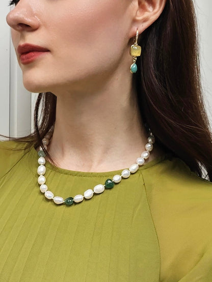 Irregular Freshwater Pearls With Heart Shaped Green Aventurine Necklace PN064-1