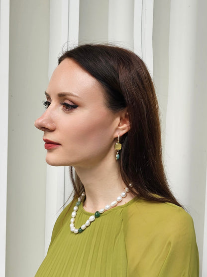 Irregular Freshwater Pearls With Heart Shaped Green Aventurine Necklace PN064-4