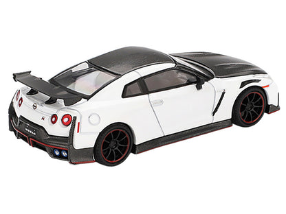 2024 Nissan GT-R Nismo (R35) Brilliant White Pearl with Carbon Hood and Top Limited Edition 1/64 Diecast Model Car by Mini GT-0