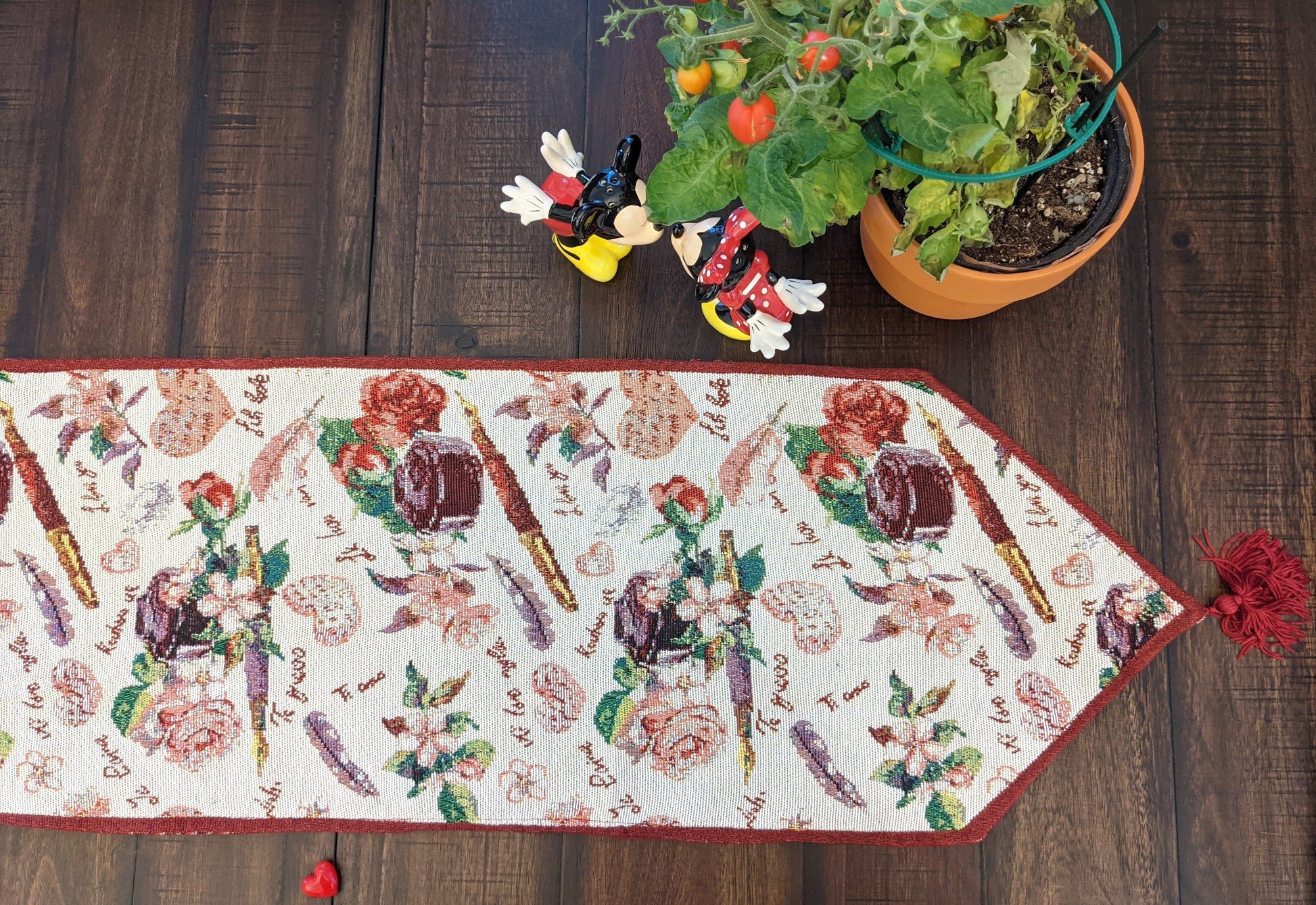 DaDa Bedding Sweet Heart Love Notes Pink Floral Woven Tapestry Dining Table Runner (18273)-1