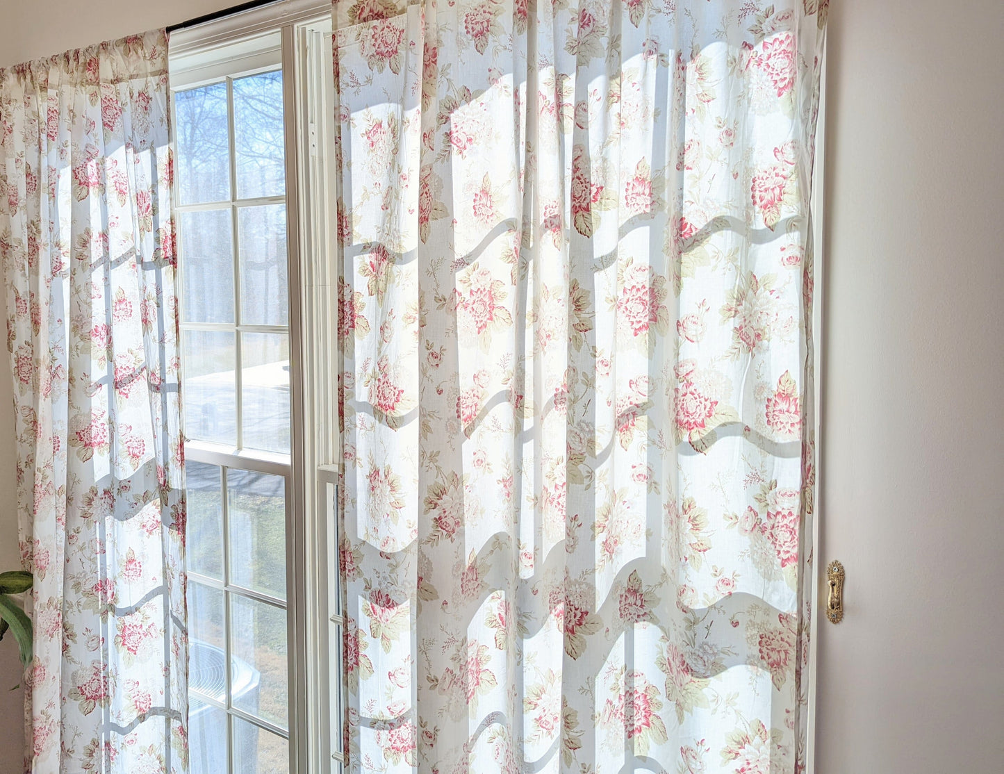 DaDa Bedding Set of 2-Pieces Hint of Mint Dainty Floral Pink Roses Cottage Sheer Window Panel Curtains (JHW3036)-1