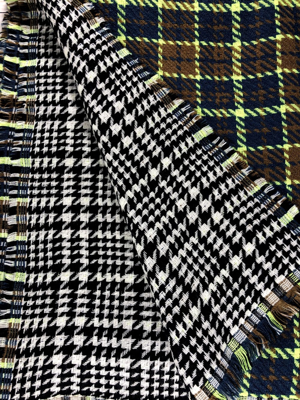 Green Tartan Pattern Blanket Scarf-3