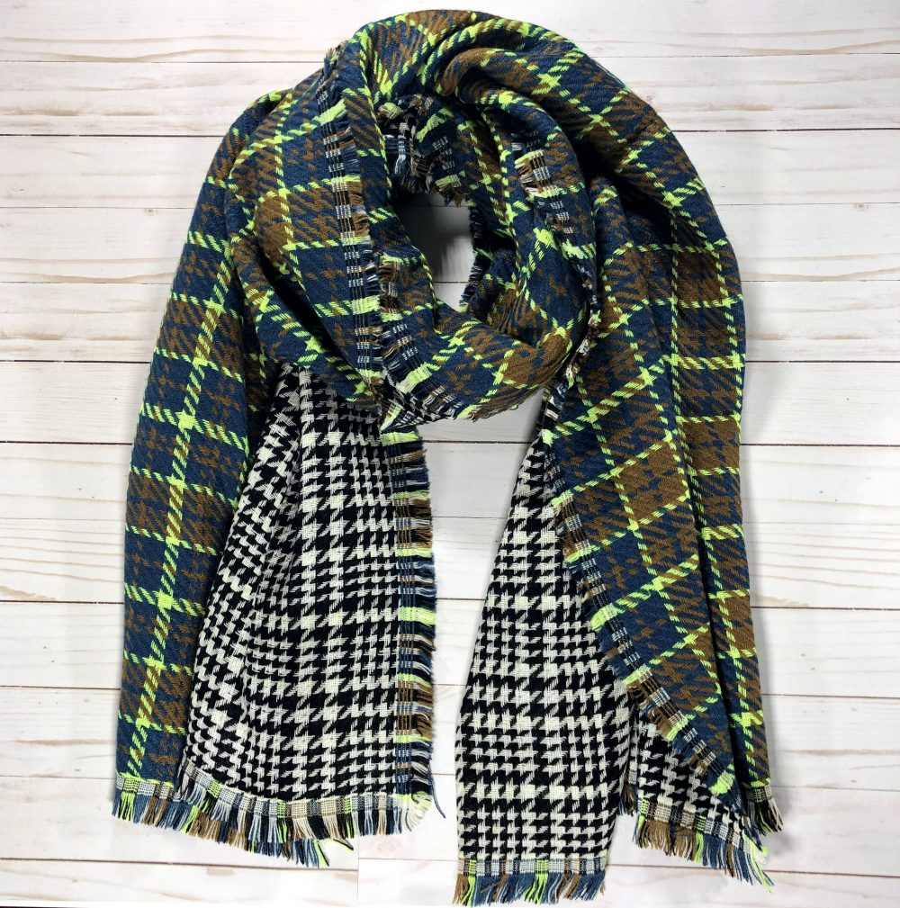 Green Tartan Pattern Blanket Scarf-0