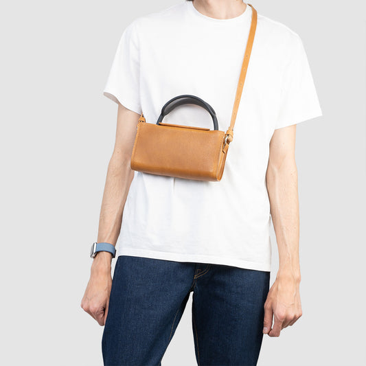 Leather Case for AirPods Max - The Minimalist 3.0 (Camel)-0