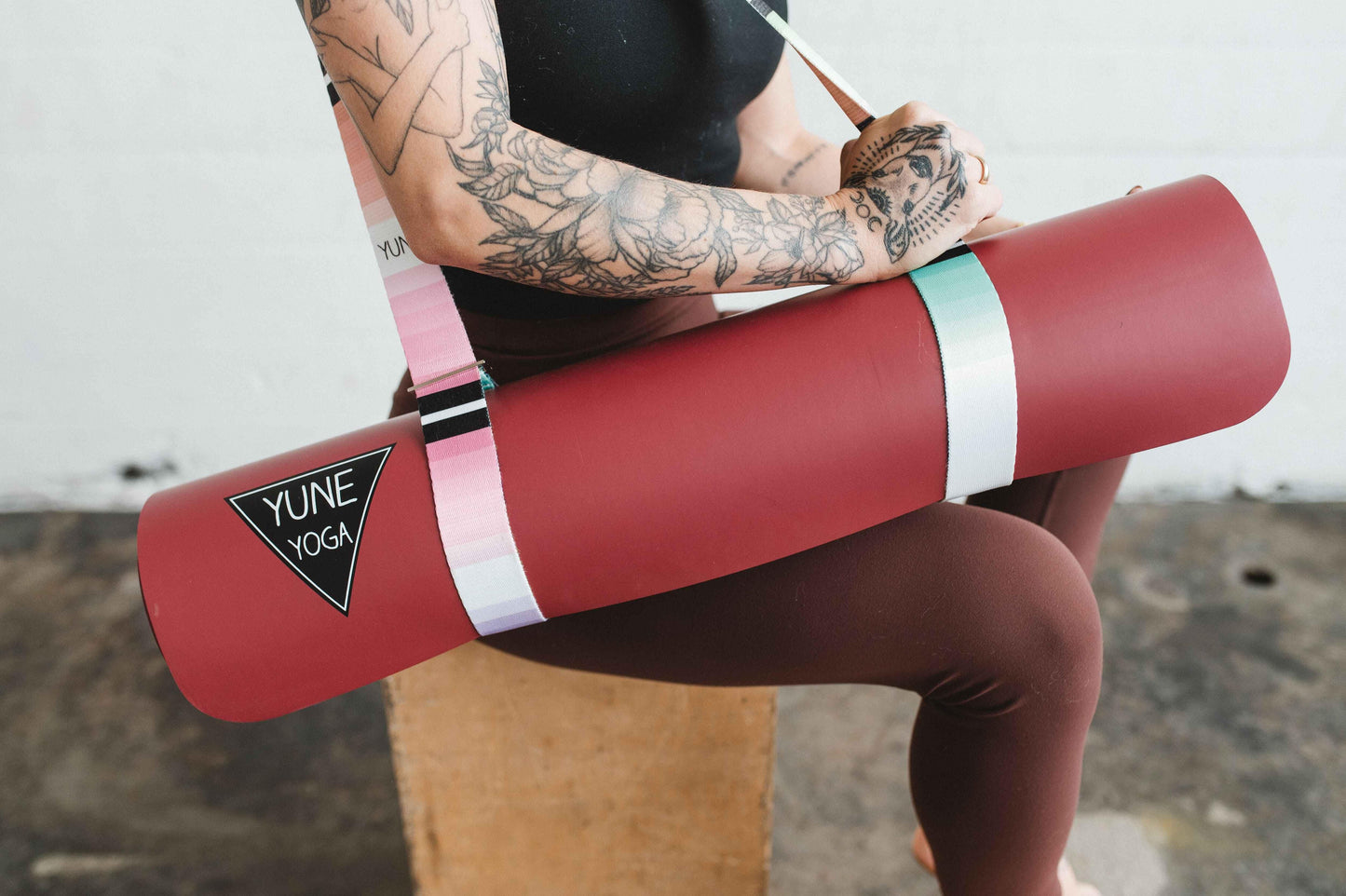 Helena Yoga Strap – Rainbow Stretching Strap w/ Metal Buckles | Yune Yoga-2