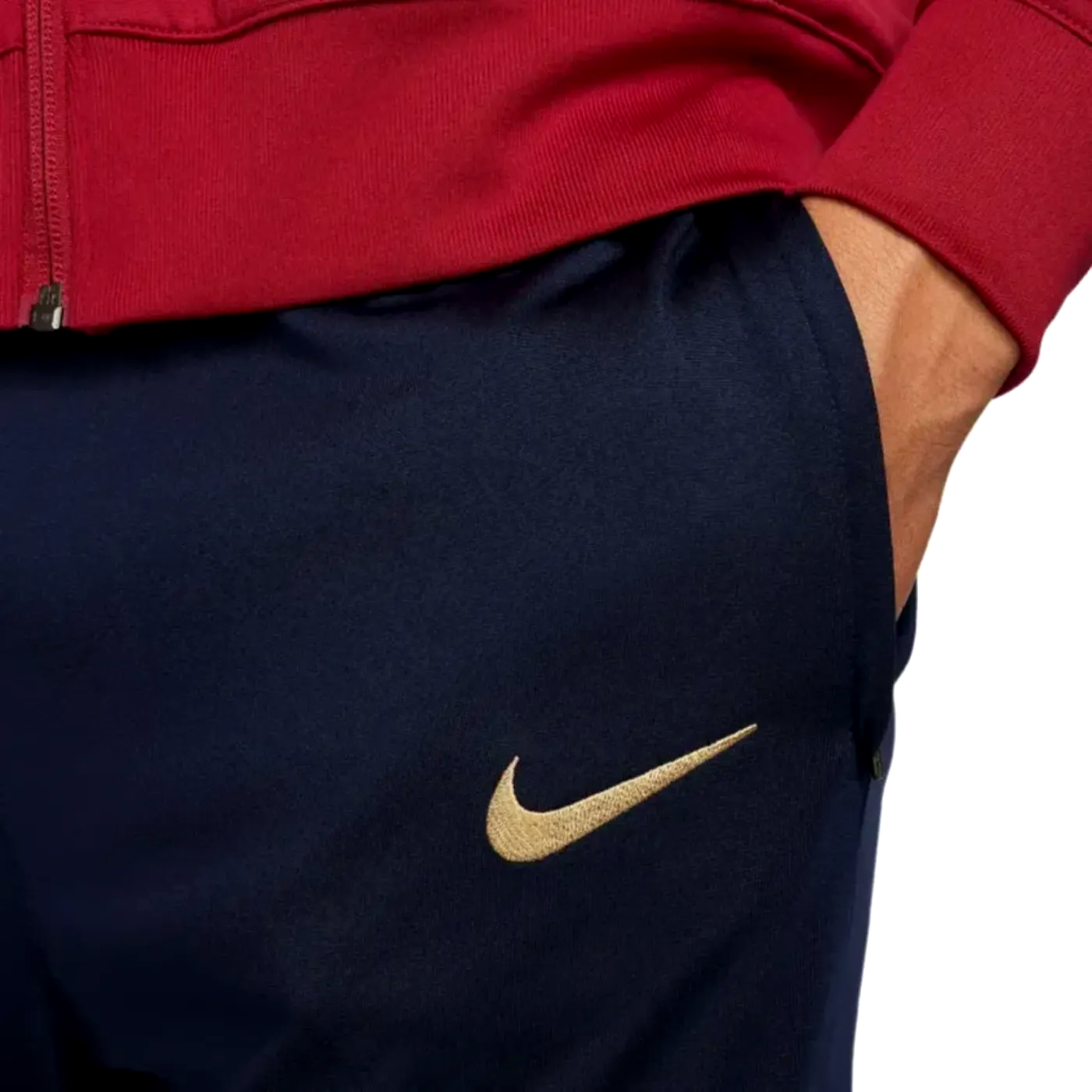 FC Barcelona red/blue training presentation soccer tracksuit 2024 - Nike-3