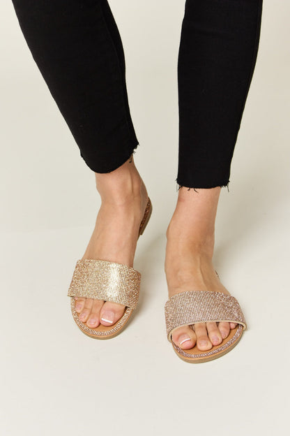 WILD DIVA Rhinestone Open Toe Flat Sandals-1