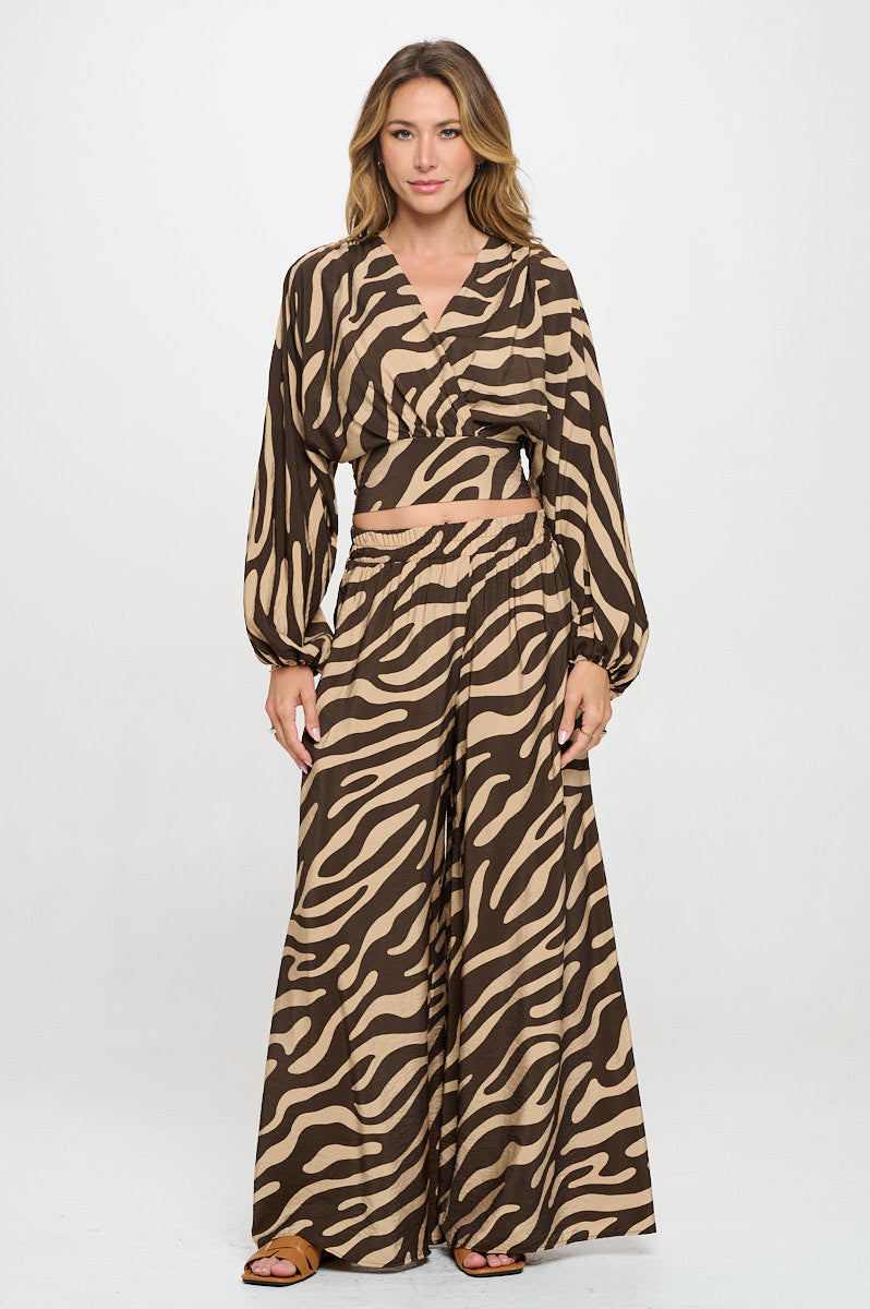 Print V neck Crop Top w Smock Detail-4