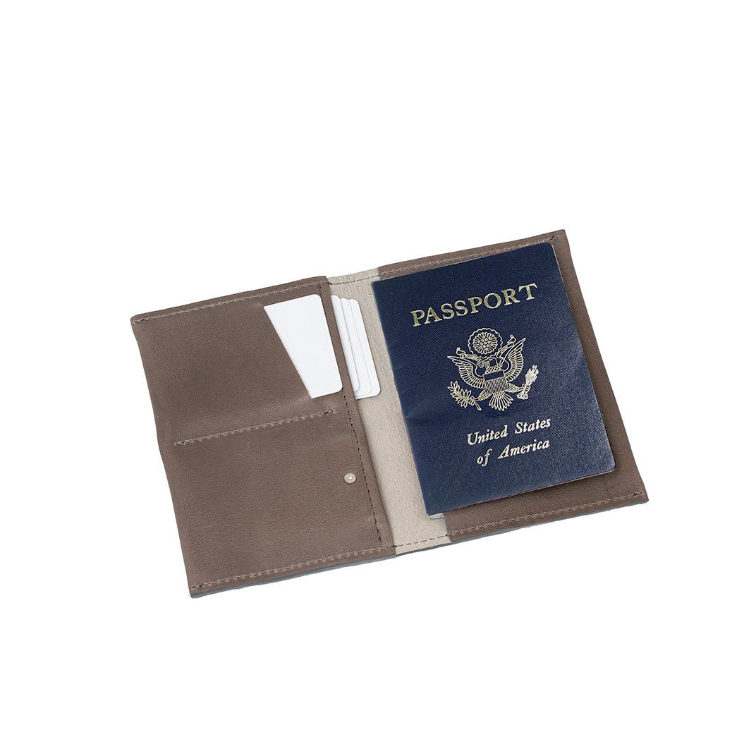 Leather AirTag Passport Holder 2.0-0