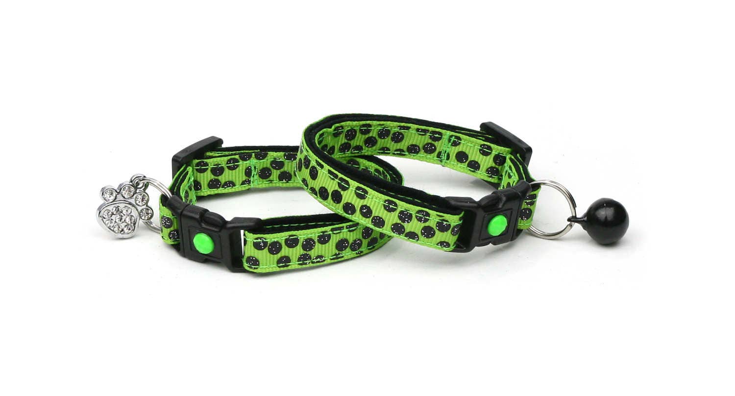 Black Dots on Bright Green Cat Collar-2
