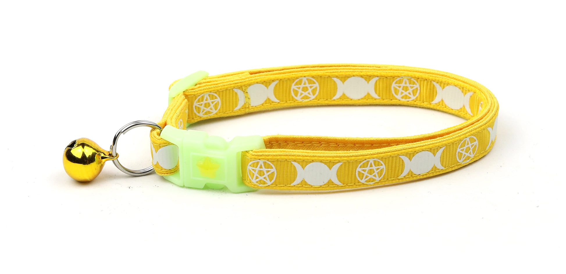 Witch's Familiar on Yellow Cat Collar-3
