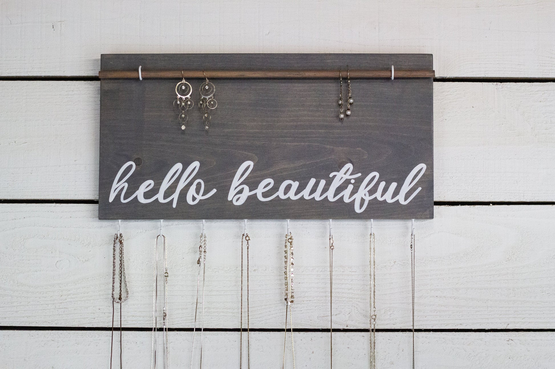 hello beautiful hanging jewelry display-4