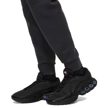 Liverpool Tech Fleece presentation pants 2024/25 dark grey - Nike-4