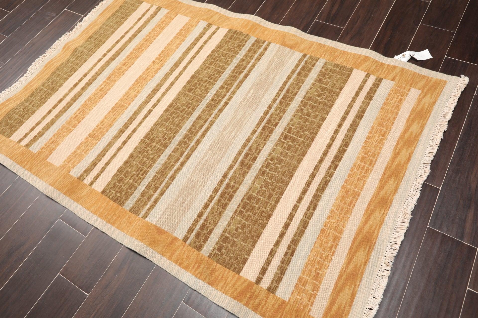 3'10" x 5'10" Hand Knotted Wool High Low Pile Area Rug Beige-4