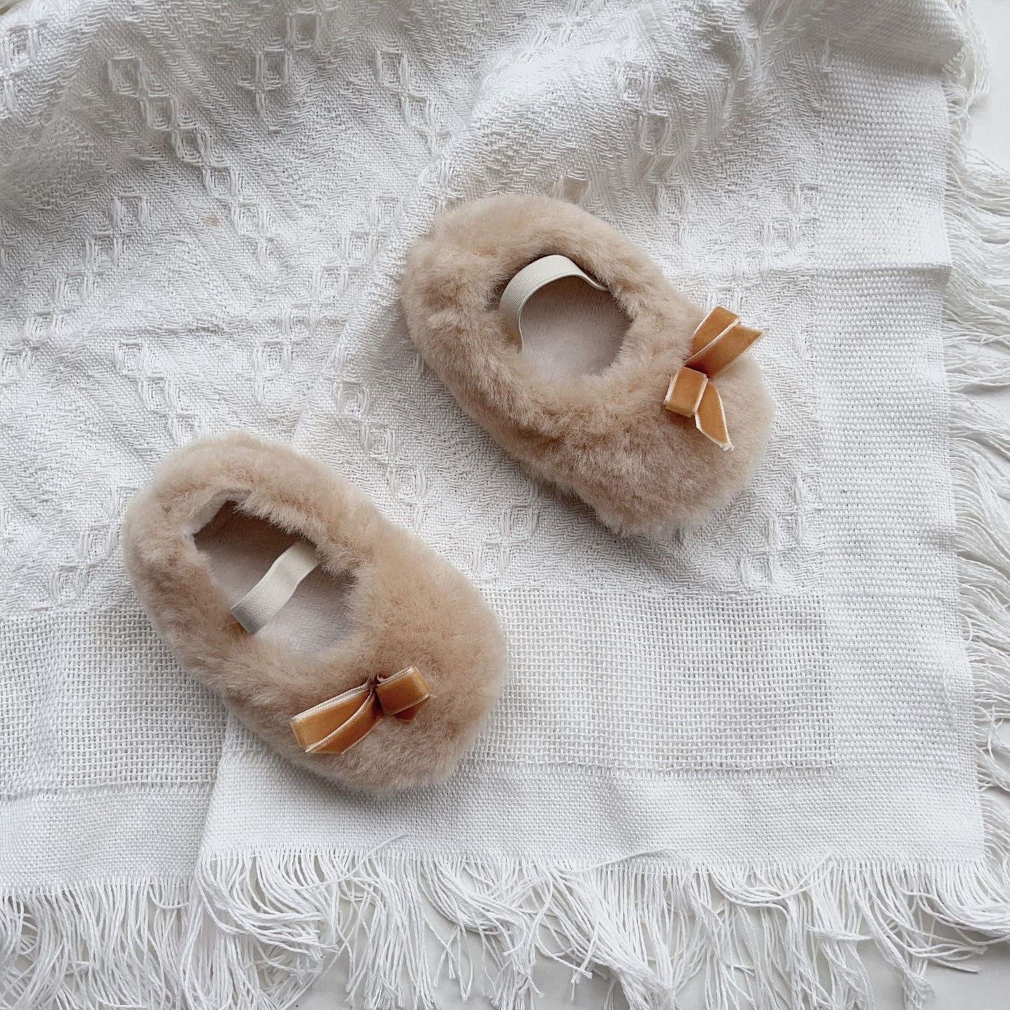 Cute Baby Girl Solid Color Combo Bow Tie Design Plush Warm Anti-Slip Shoes-5