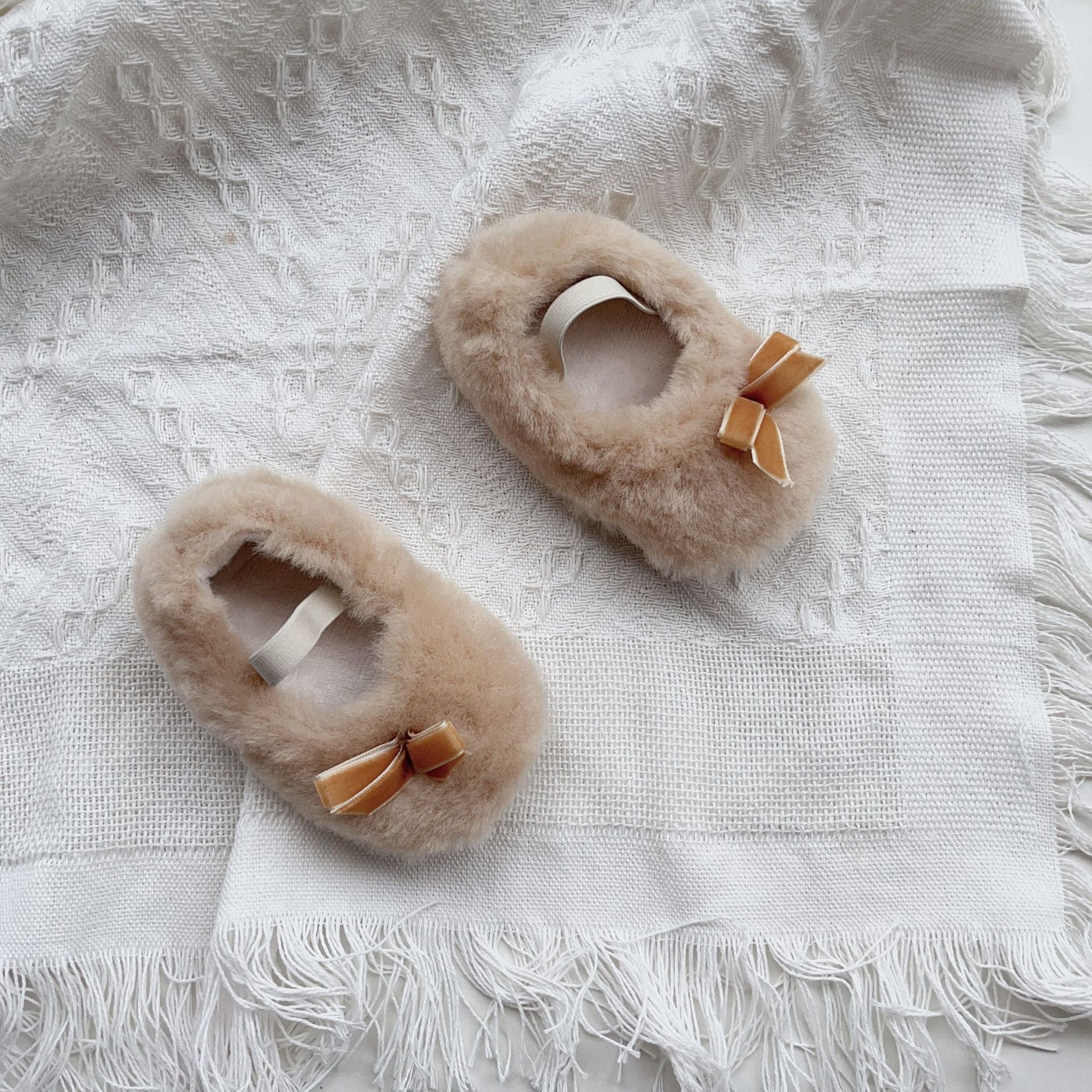 Cute Baby Girl Solid Color Combo Bow Tie Design Plush Warm Anti-Slip Shoes-5