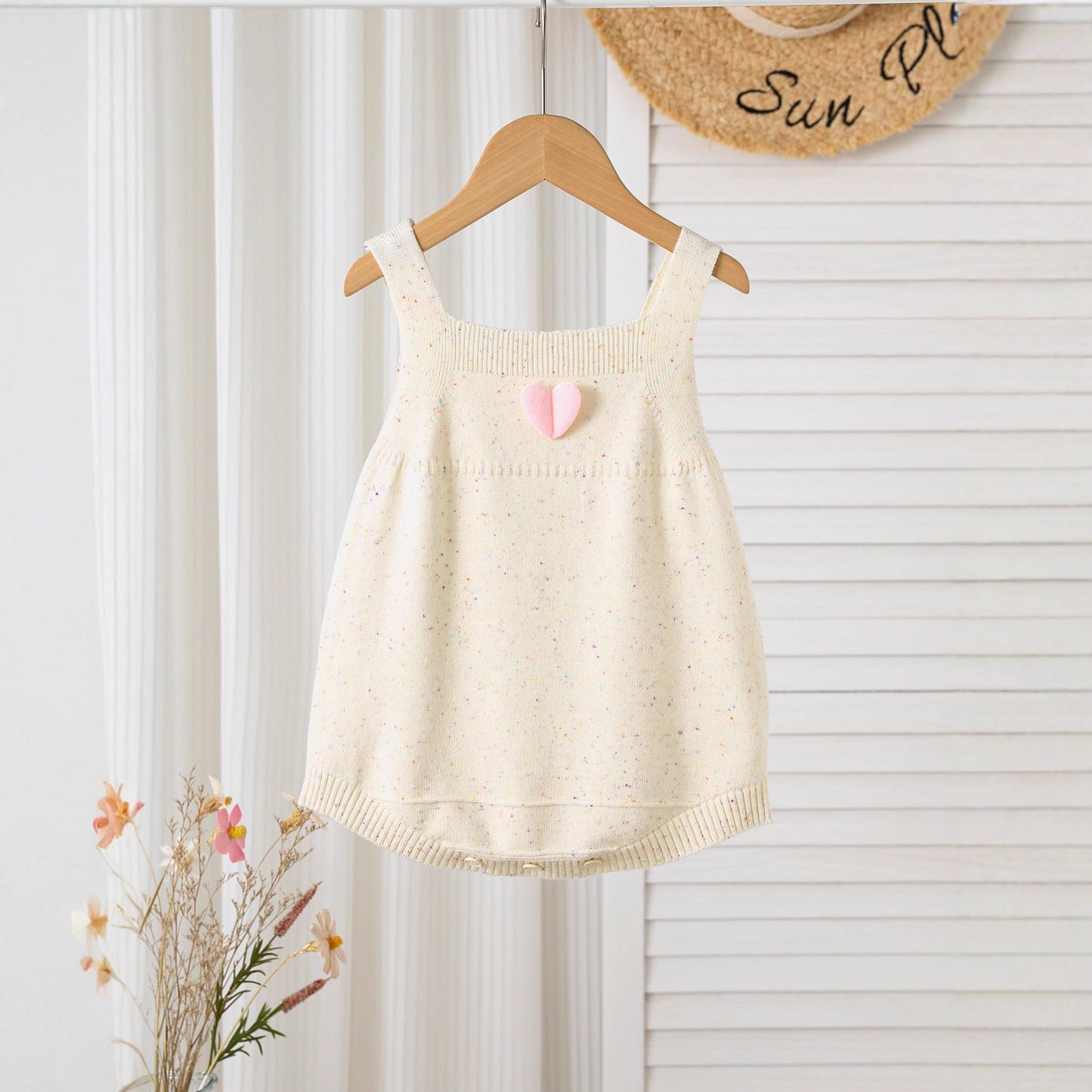 Autumn Arrival Baby Girls Cute Dots and Heart Pattern Sleeveless Strap Onesies-0