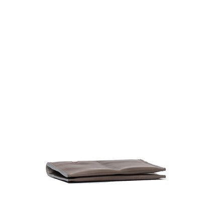 Leather AirTag Passport Holder 2.0 (OUTLET)-4