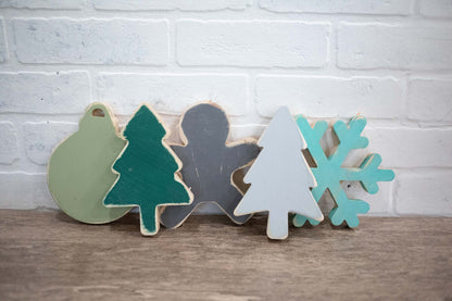 Chunky Wooden Christmas Shelf Sitter-0