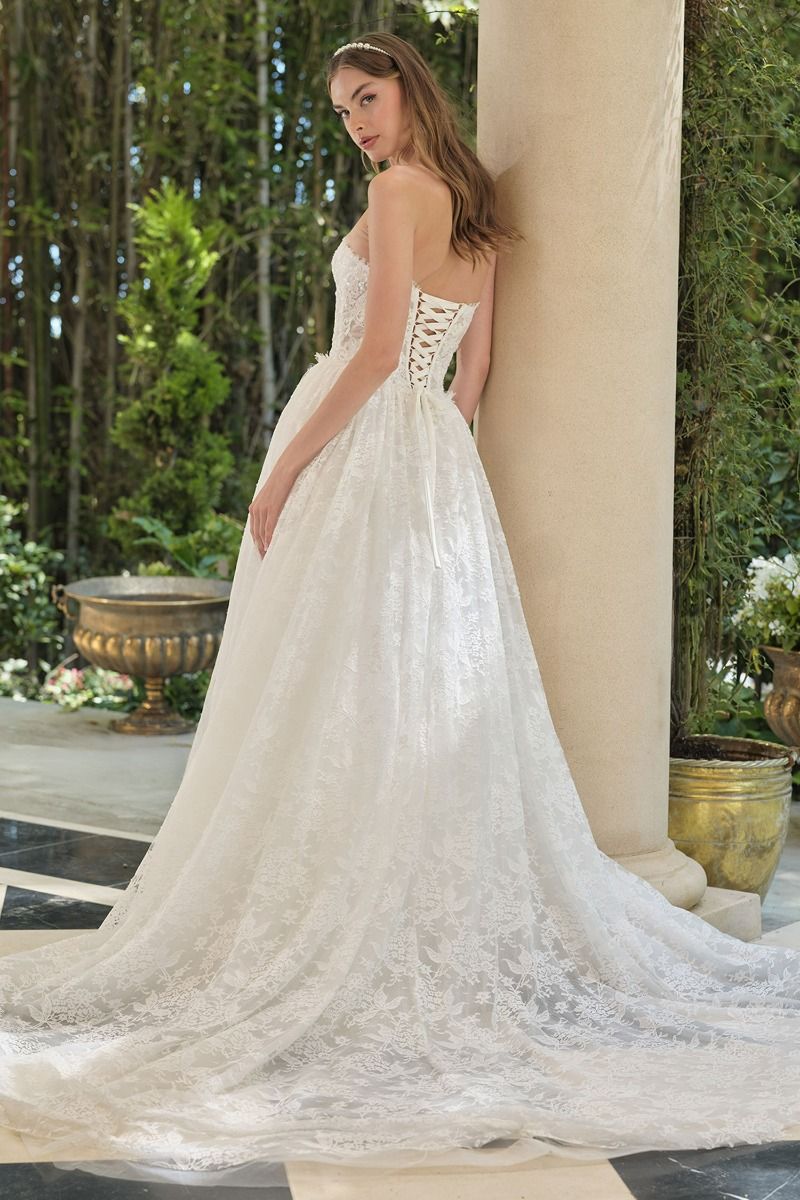 A-Line Wedding Gown With A Strapless Sweetheart Neckline And Intricately Embroidered Lace Bodice.-3