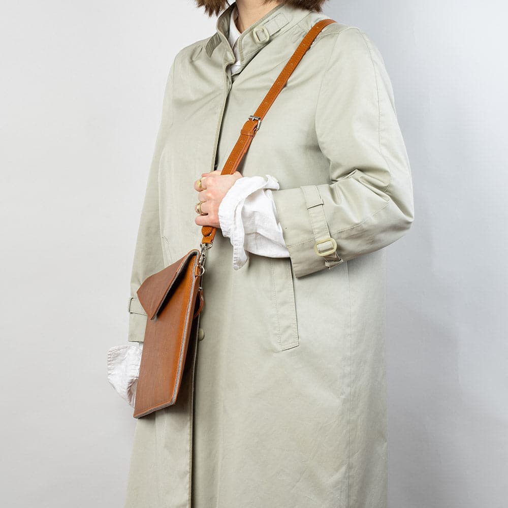 Leather MacBook Bag with Adjustable Strap-3