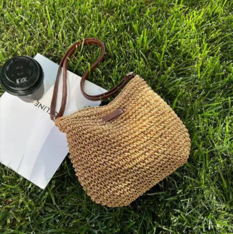 Women's Straw Bucket Crossbody Bag
